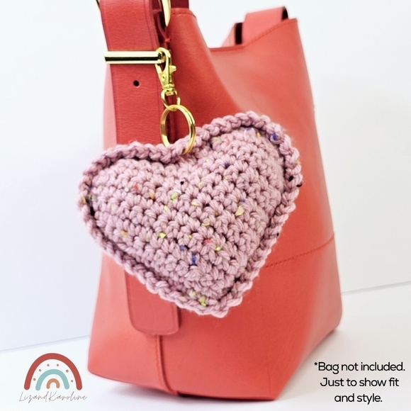 New! Handmade Crochet Light Blush Pink Speckled Heart Keychain Bag Charm - Picture 8 of 9